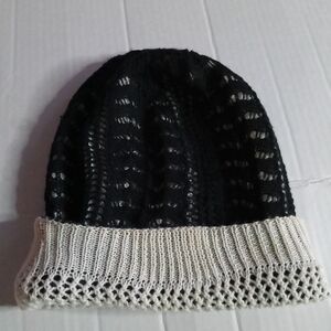 Elegant Knit Beanie in Black and Cream